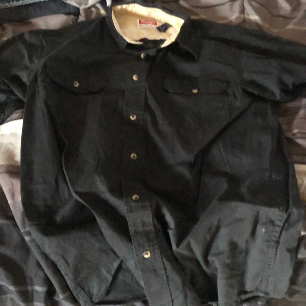 Wrangler button down shirt